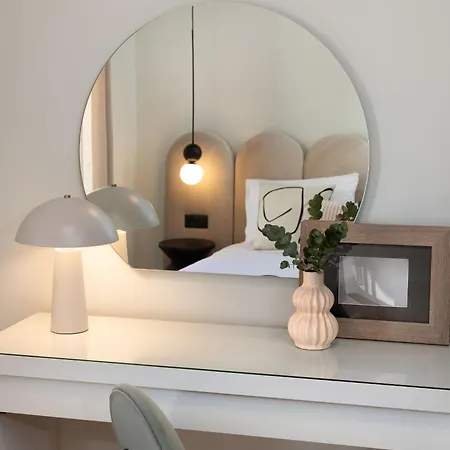 Apartment Chic *