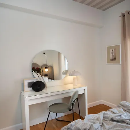 Apartment Chic *