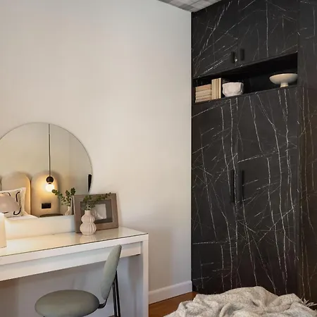 Apartment Chic